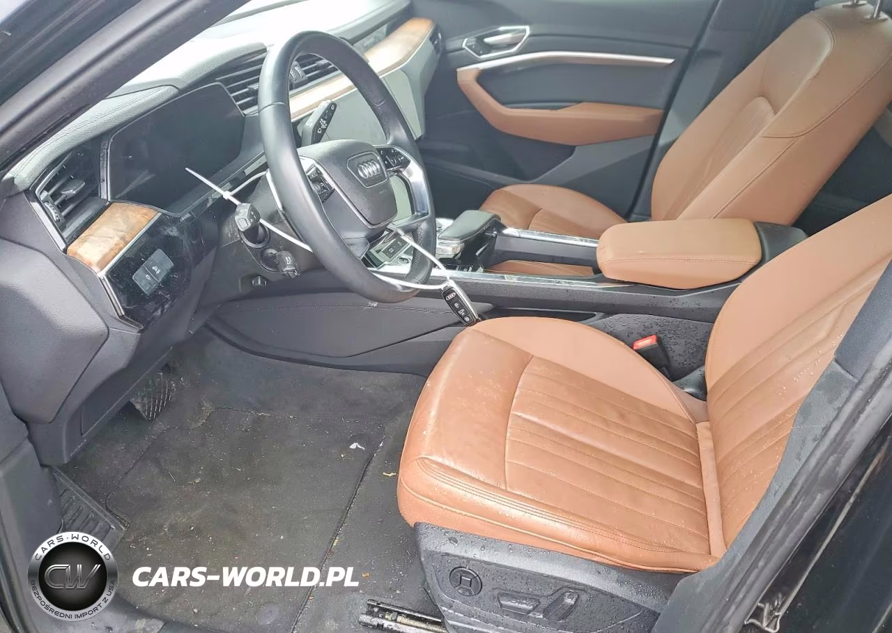 2022 Audi E-Tron Premium VIN:WA1AAAGE1NB005612 - 7