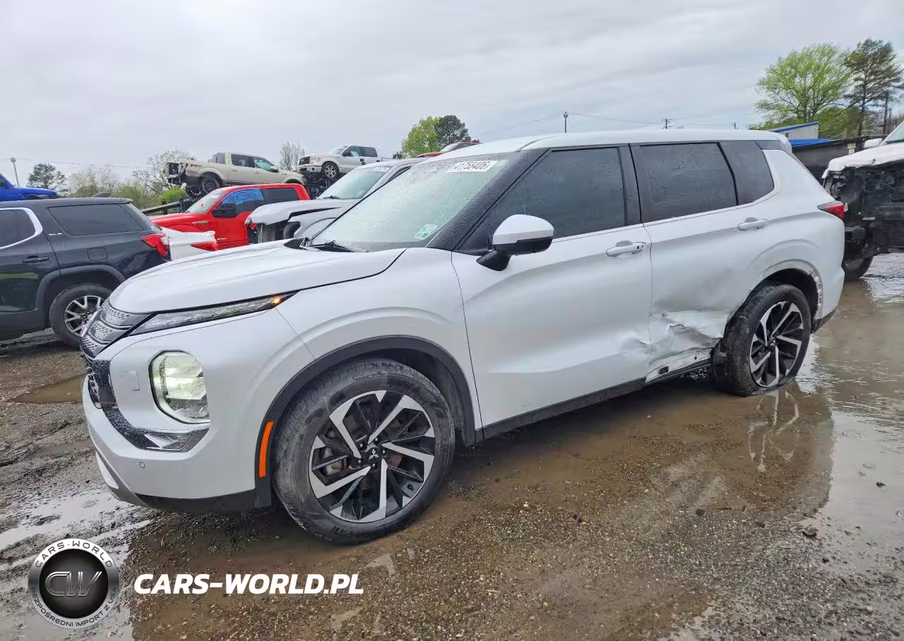 2022 Mitsubishi Outlander Se