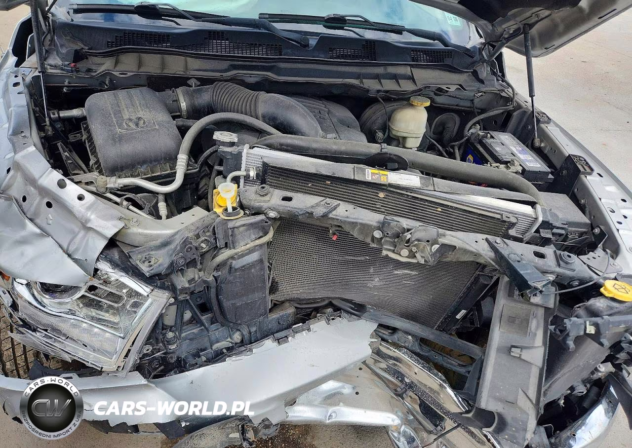 2017 Ram 1500 Laramie VIN:1C6RR6JT8HS520219 - 11