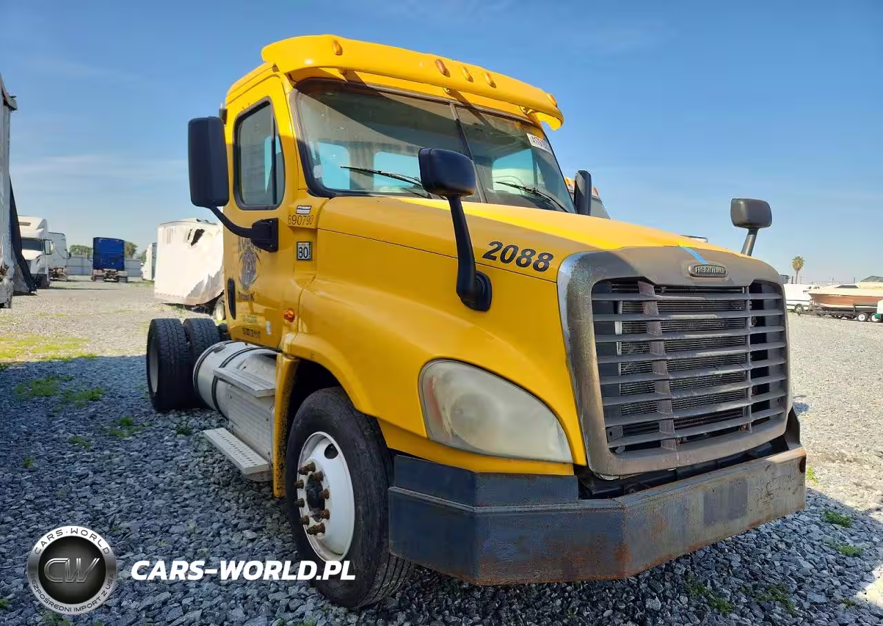 2014 Freightliner Cascadia Semi Truck