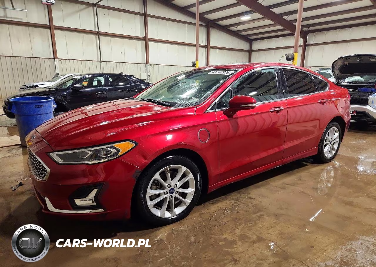 Główne zdjęcie 2020 Ford Fusion Titanium