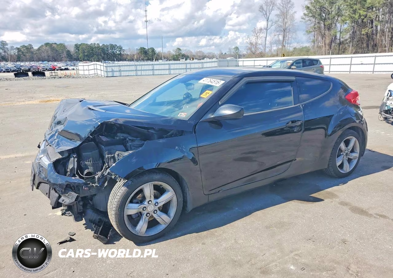 2013 Hyundai Veloster Base