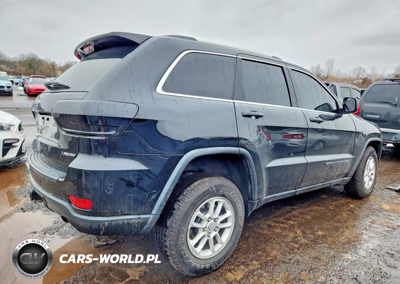 2018 Jeep Grand Cherokee Laredo VIN:1C4RJFAG6JC284673 - 3