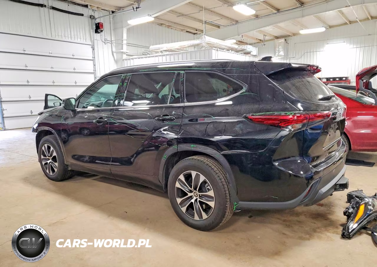 2021 Toyota Highlander Xle VIN:5TDHZRBH1MS540783 - 2