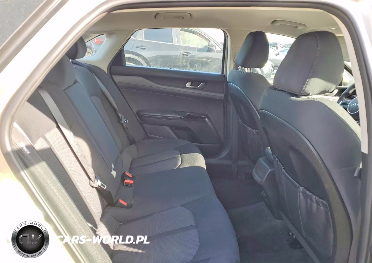 2022 Kia K5 Lxs VIN:5XXG14J23NG092830 - 10