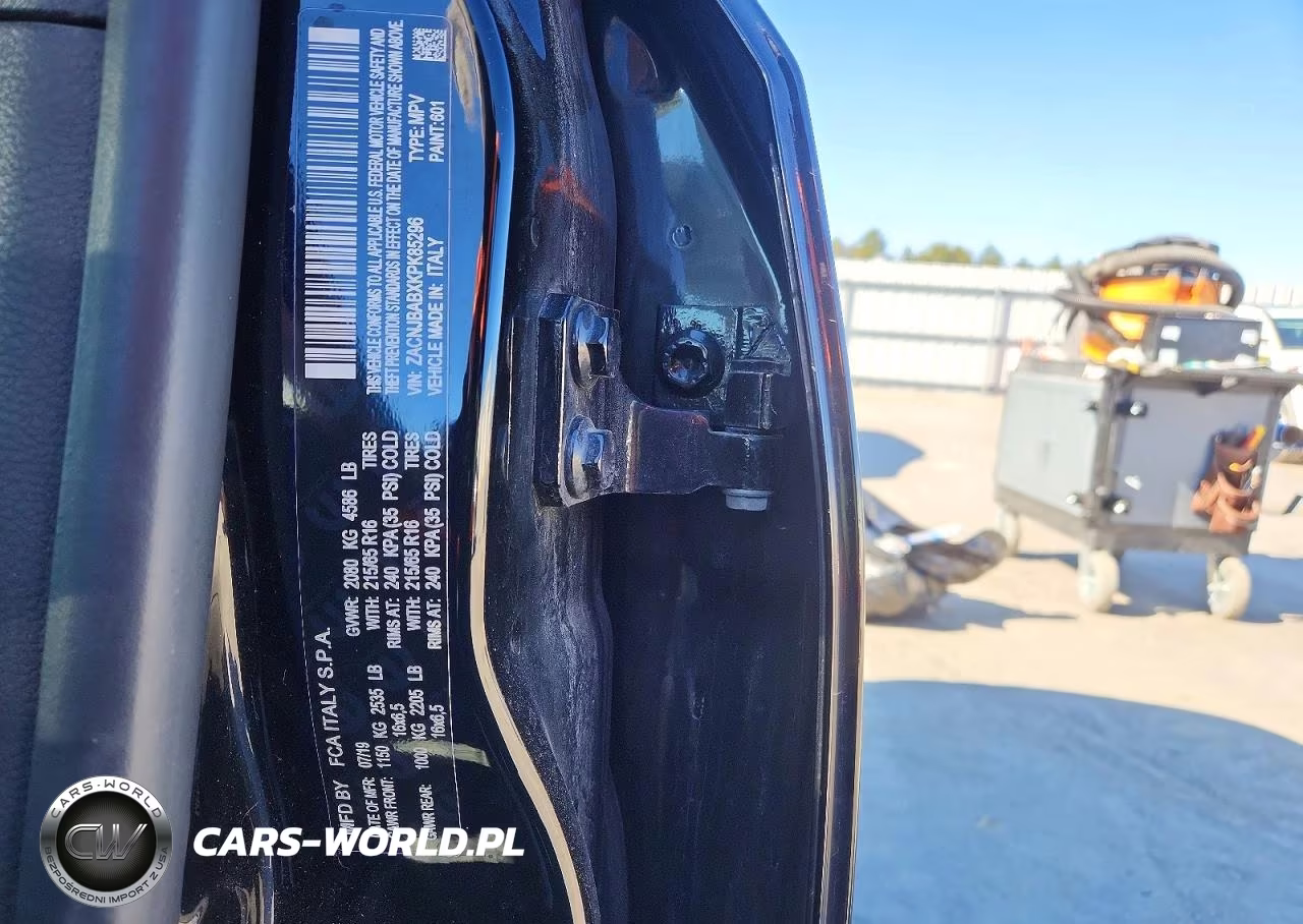 2019 Jeep Renegade Sport VIN:ZACNJBABXKPK85296 - 14