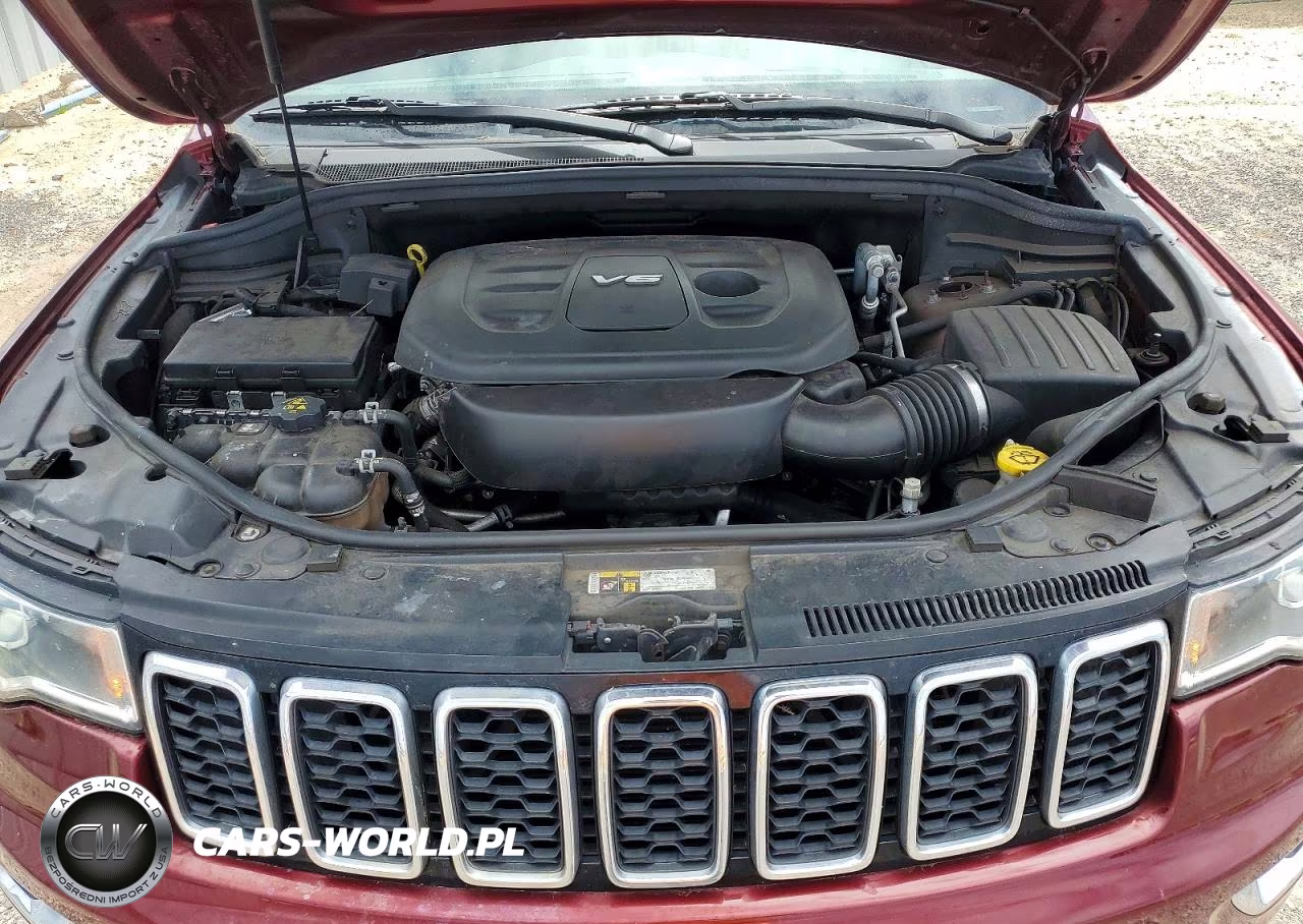 2018 Jeep Grand Cherokee Laredo VIN:1C4RJEAG3JC306574 - 12