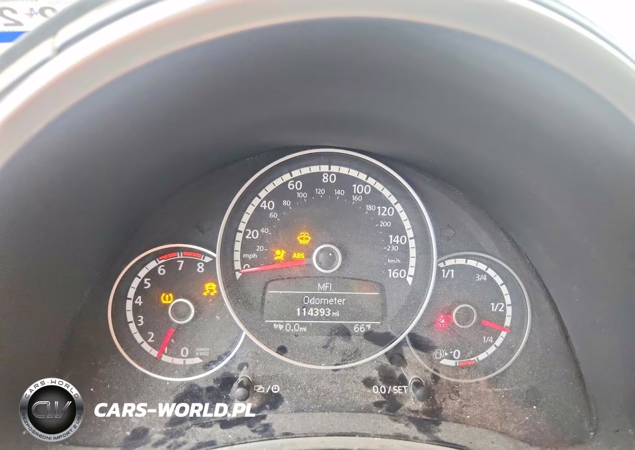 2015 Volkswagen Beetle 1.8T VIN:3VW517AT9FM814672 - 9