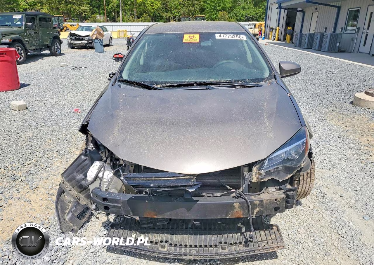 2018 Toyota Corolla Le VIN:5YFBURHE2JP773836 - 5