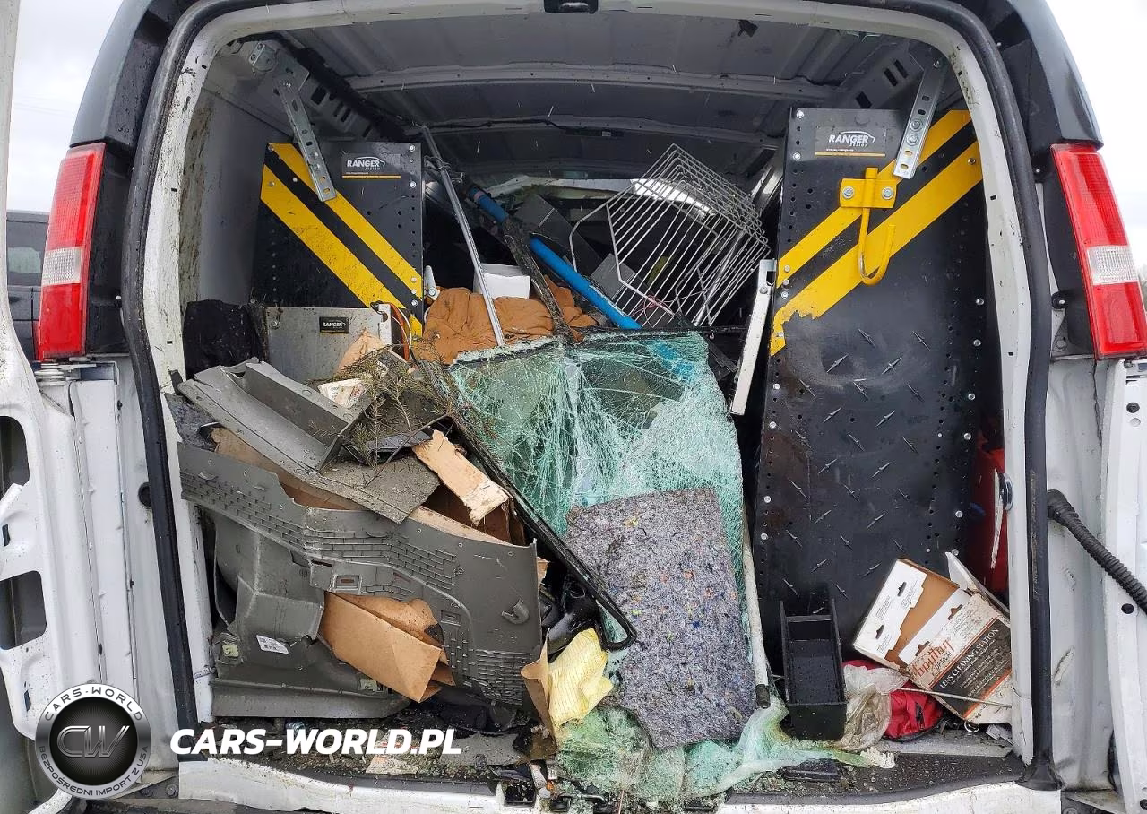 2023 GMC Savana 2500 Cargo Utility - Service Van VIN:1GTW7AFP7P1118082 - 10