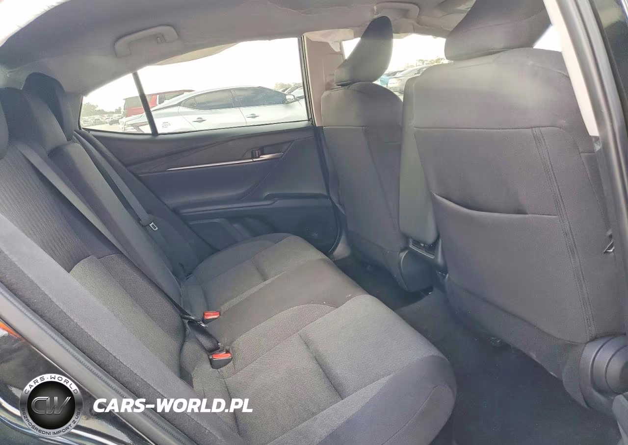 2025 Toyota Camry Le VIN:4T1DAACK9SU147037 - 10