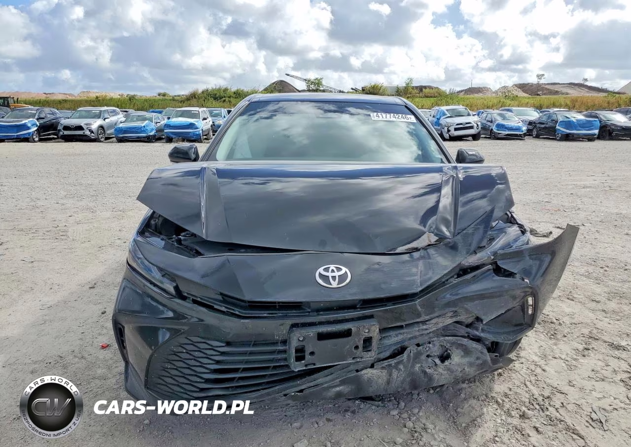 2025 Toyota Camry Le VIN:4T1DAACK9SU147037 - 5