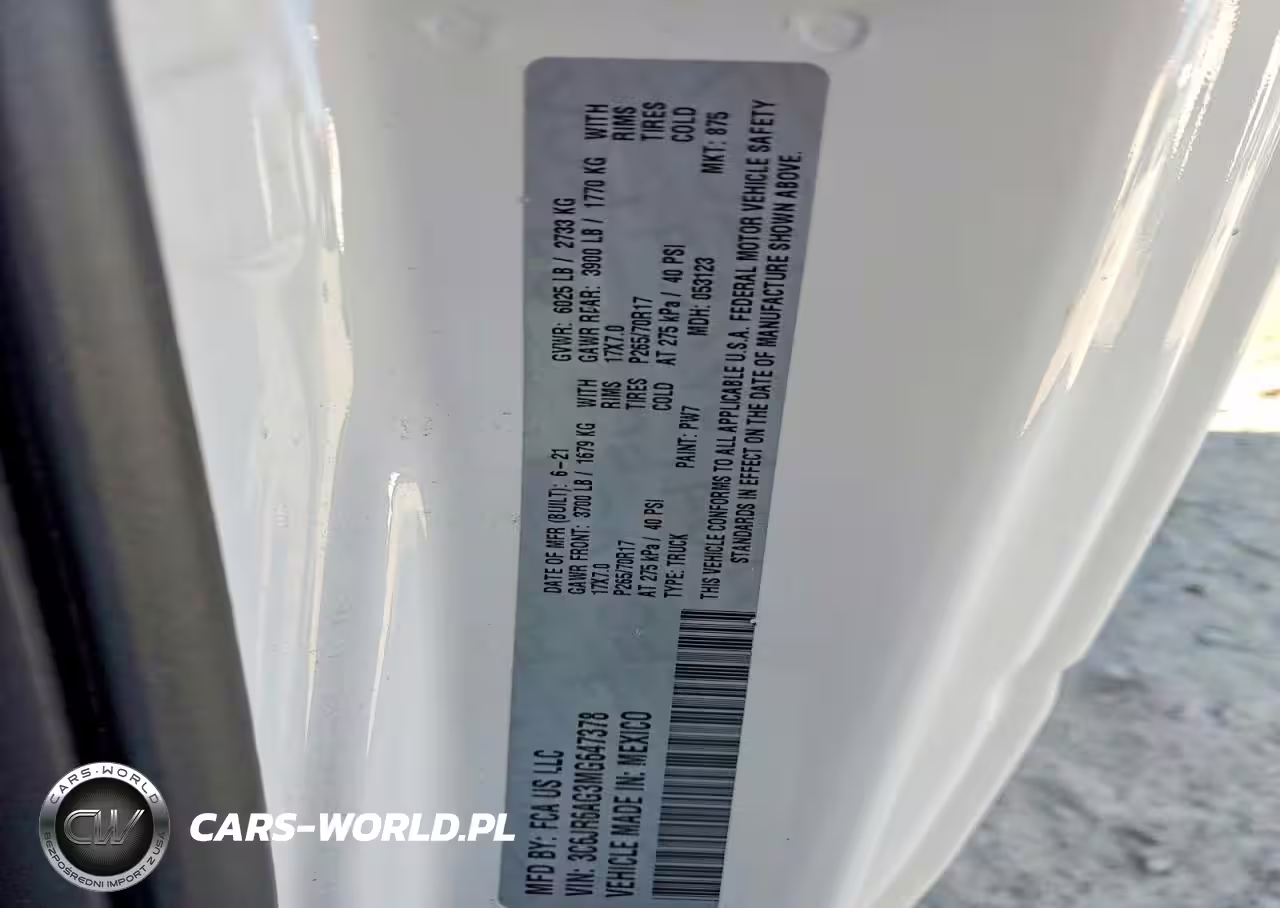 2021 Ram 1500 Classic Tradesman VIN:3C6JR6AG3MG647378 - 12