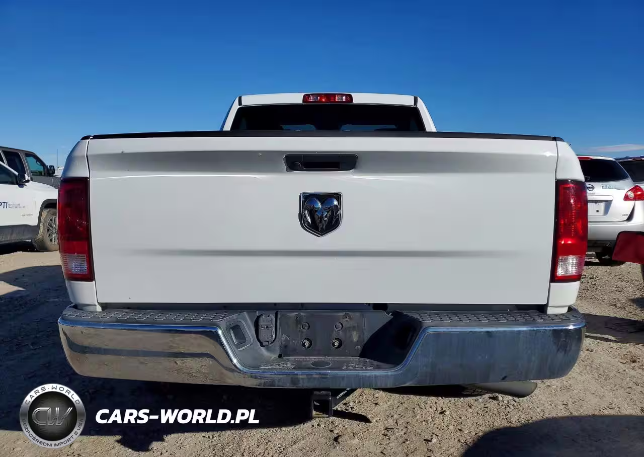 2021 Ram 1500 Classic Tradesman VIN:3C6JR6AG3MG647378 - 6