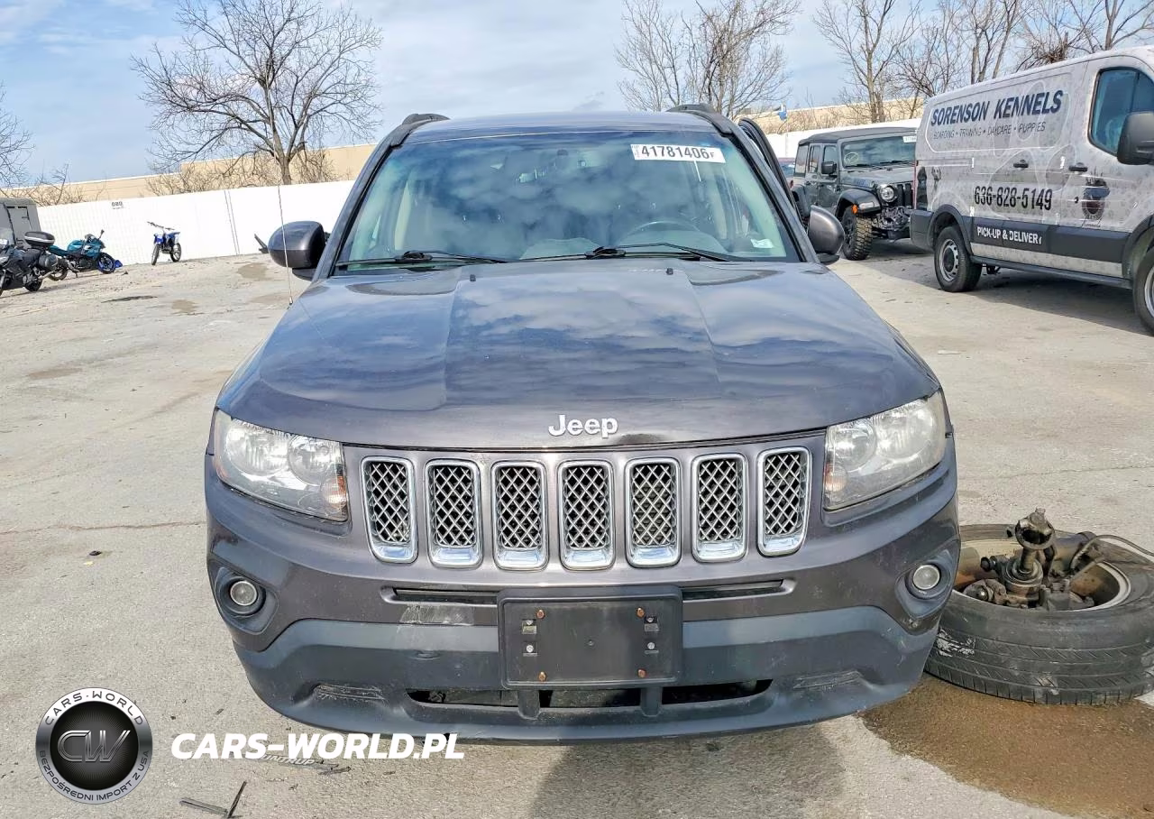 2016 Jeep Compass Latitude VIN:1C4NJDEB1GD718941 - 5