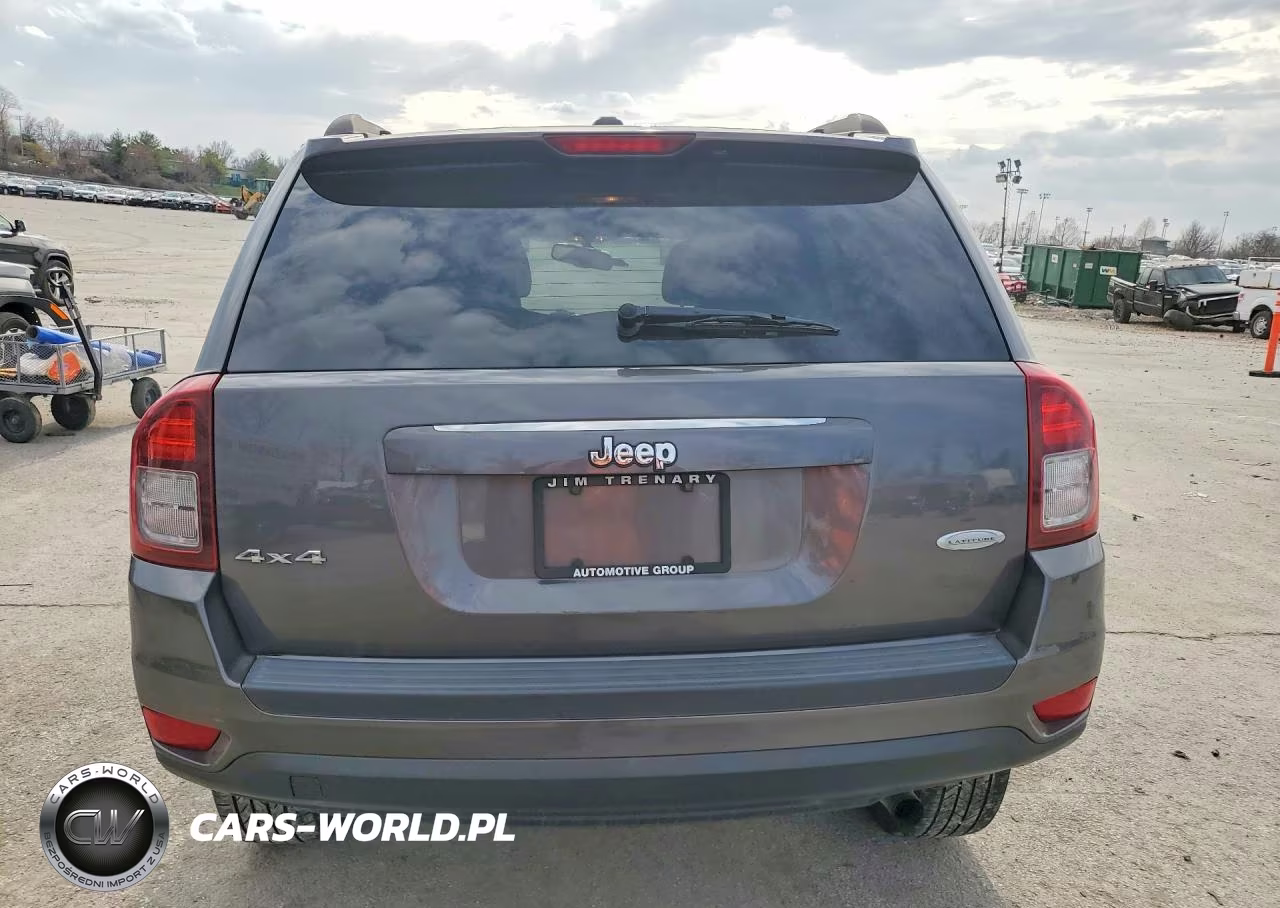 2016 Jeep Compass Latitude VIN:1C4NJDEB1GD718941 - 6