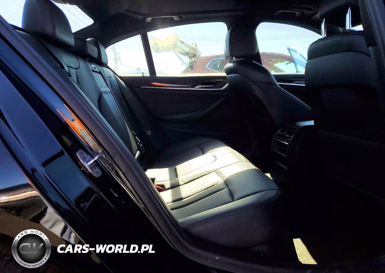 2018 BMW 530 VIN:WBAJA5C58JWA38340 - 10