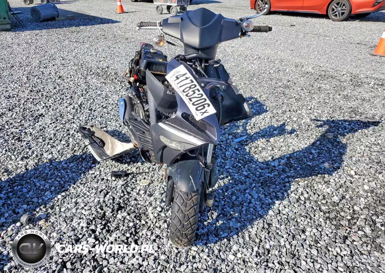 2023 Hyos Scorch Moped VIN:LL0TCAPR1PG000885 - 2
