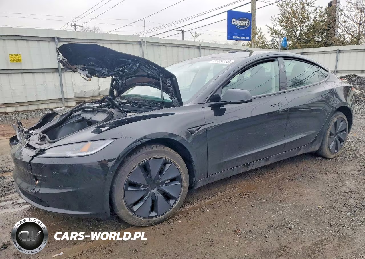 2026 Tesla Model 3 VIN:5YJ3E1EB9TF118715 - 1