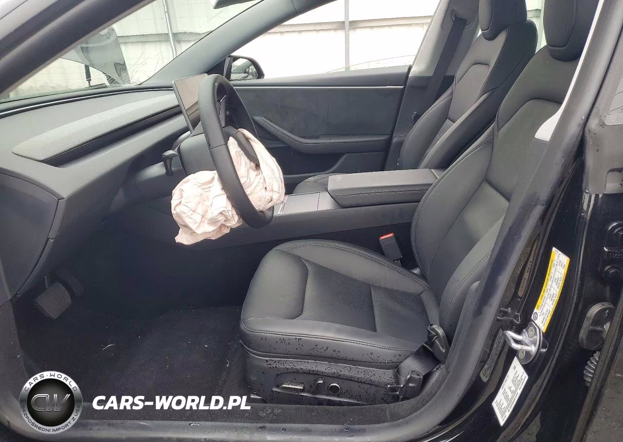 2026 Tesla Model 3 VIN:5YJ3E1EB9TF118715 - 7