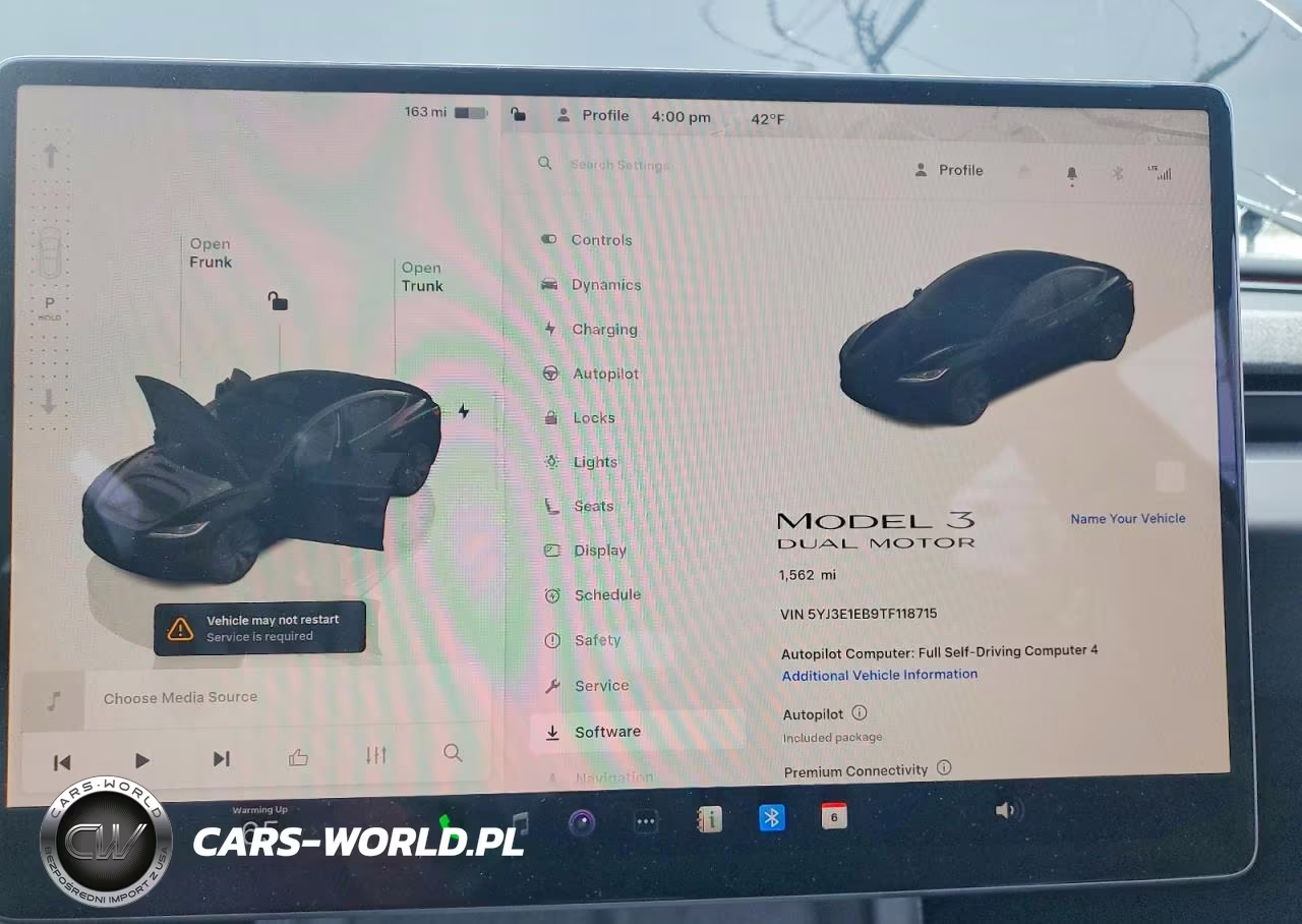 2026 Tesla Model 3 VIN:5YJ3E1EB9TF118715 - 9