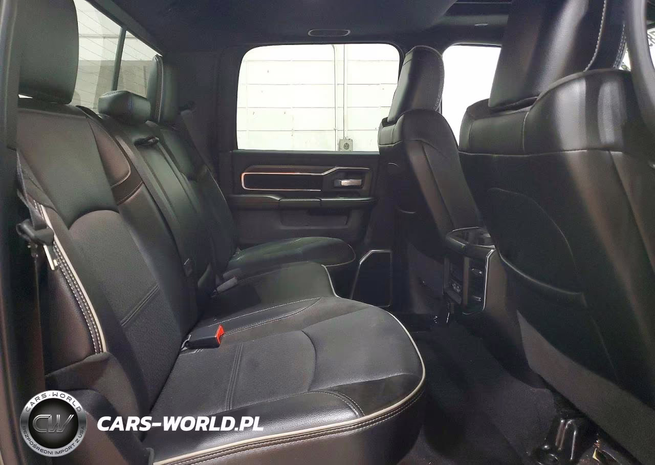 2024 Ram 2500 Laramie VIN:3C6UR5FL6RG143721 - 10