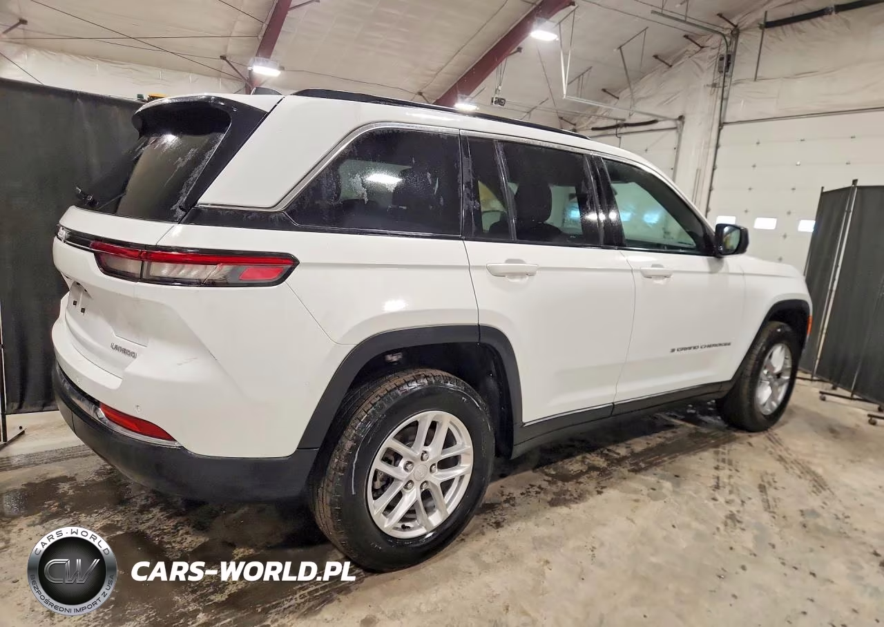 2025 Jeep Grand Cherokee Laredo VIN:1C4RJHAG6SC311495 - 3