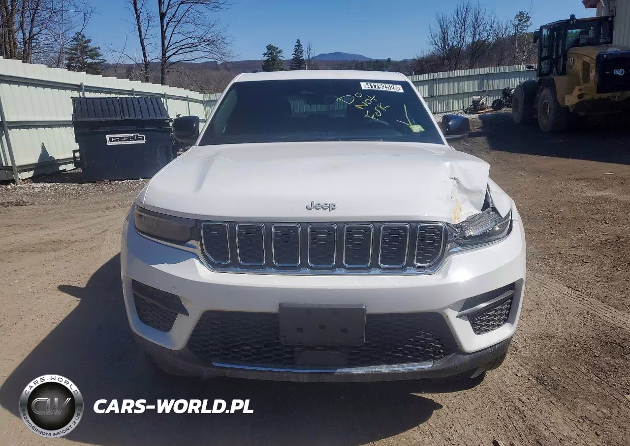 2025 Jeep Grand Cherokee Laredo VIN:1C4RJHAG6SC311495 - 5