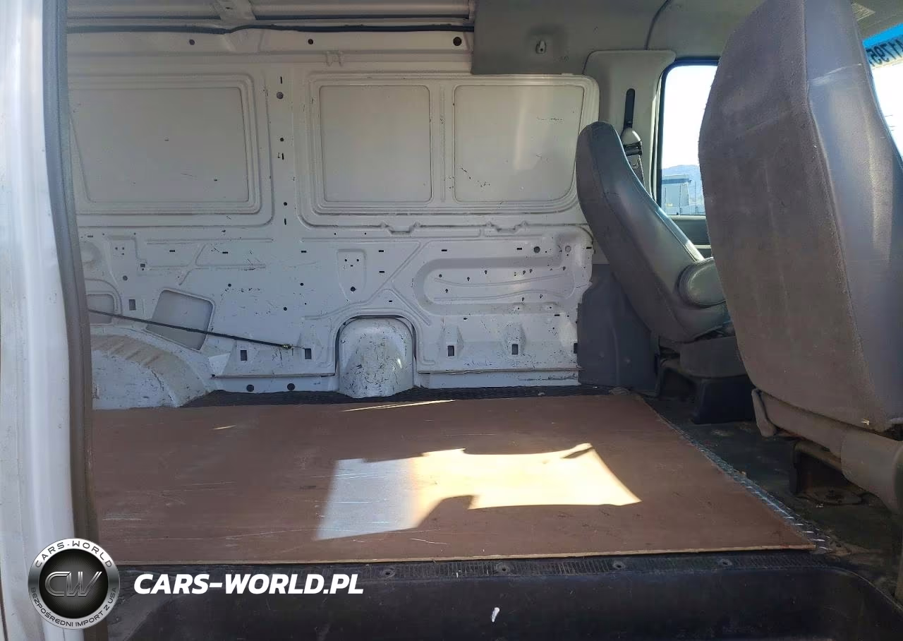 2005 Ford E150 Delivery Van VIN:1FTRE14W65HB31083 - 11