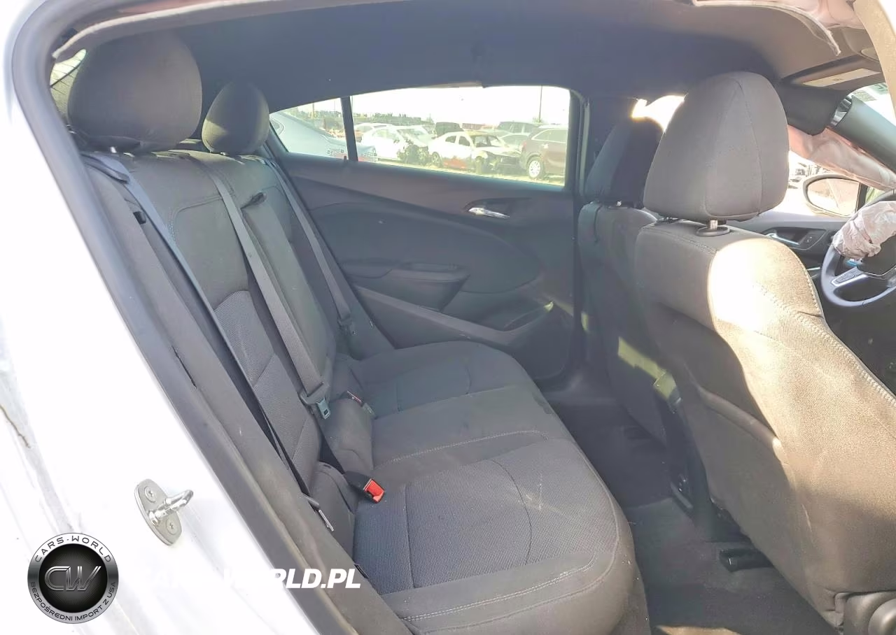 2018 Chevrolet Cruze Lt VIN:3G1BE6SM8JS632129 - 10