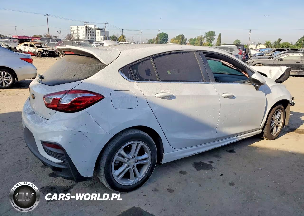 2018 Chevrolet Cruze Lt VIN:3G1BE6SM8JS632129 - 3