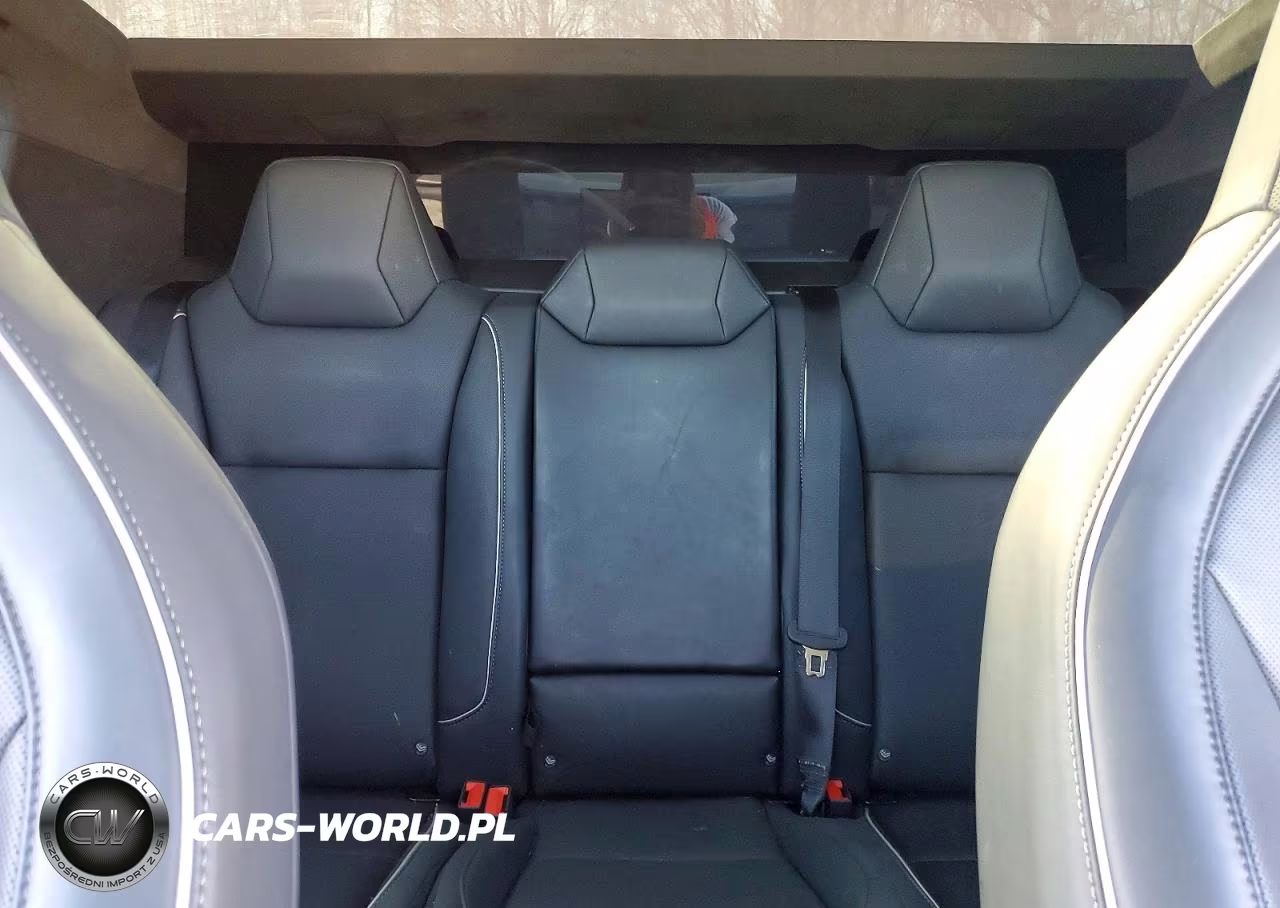 2025 Tesla Cybertruck VIN:7G2CEHED7SA074507 - 10