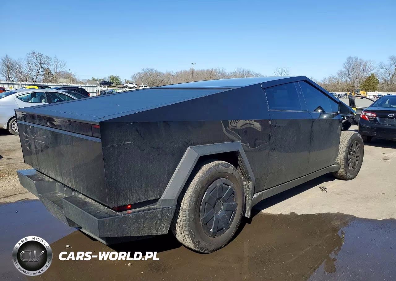 2025 Tesla Cybertruck VIN:7G2CEHED7SA074507 - 3
