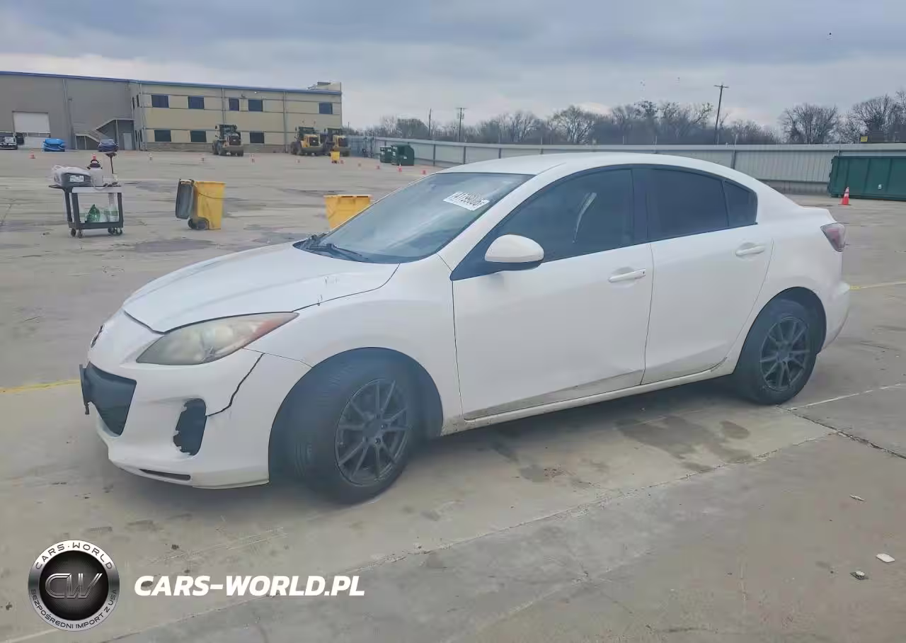 2013 Mazda 3 I