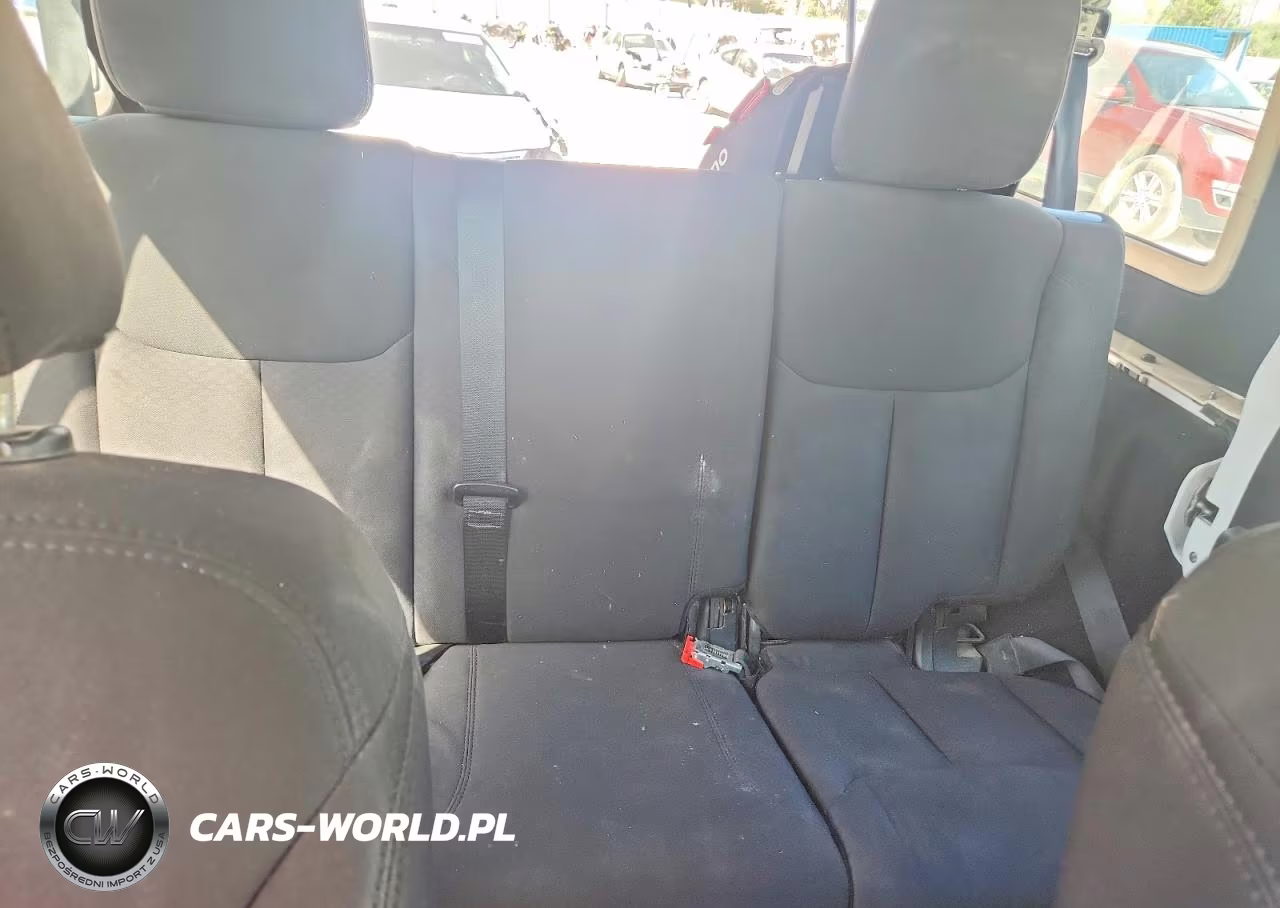 2014 Jeep Wrangler Unlimited Sport VIN:1C4BJWKG7EL199895 - 10