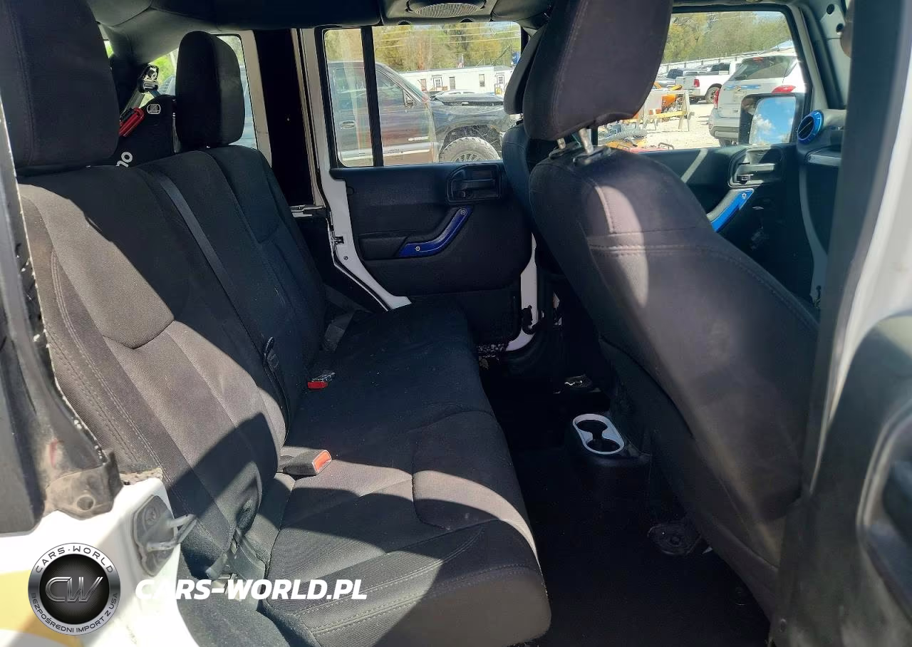 2014 Jeep Wrangler Unlimited Sport VIN:1C4BJWKG7EL199895 - 11
