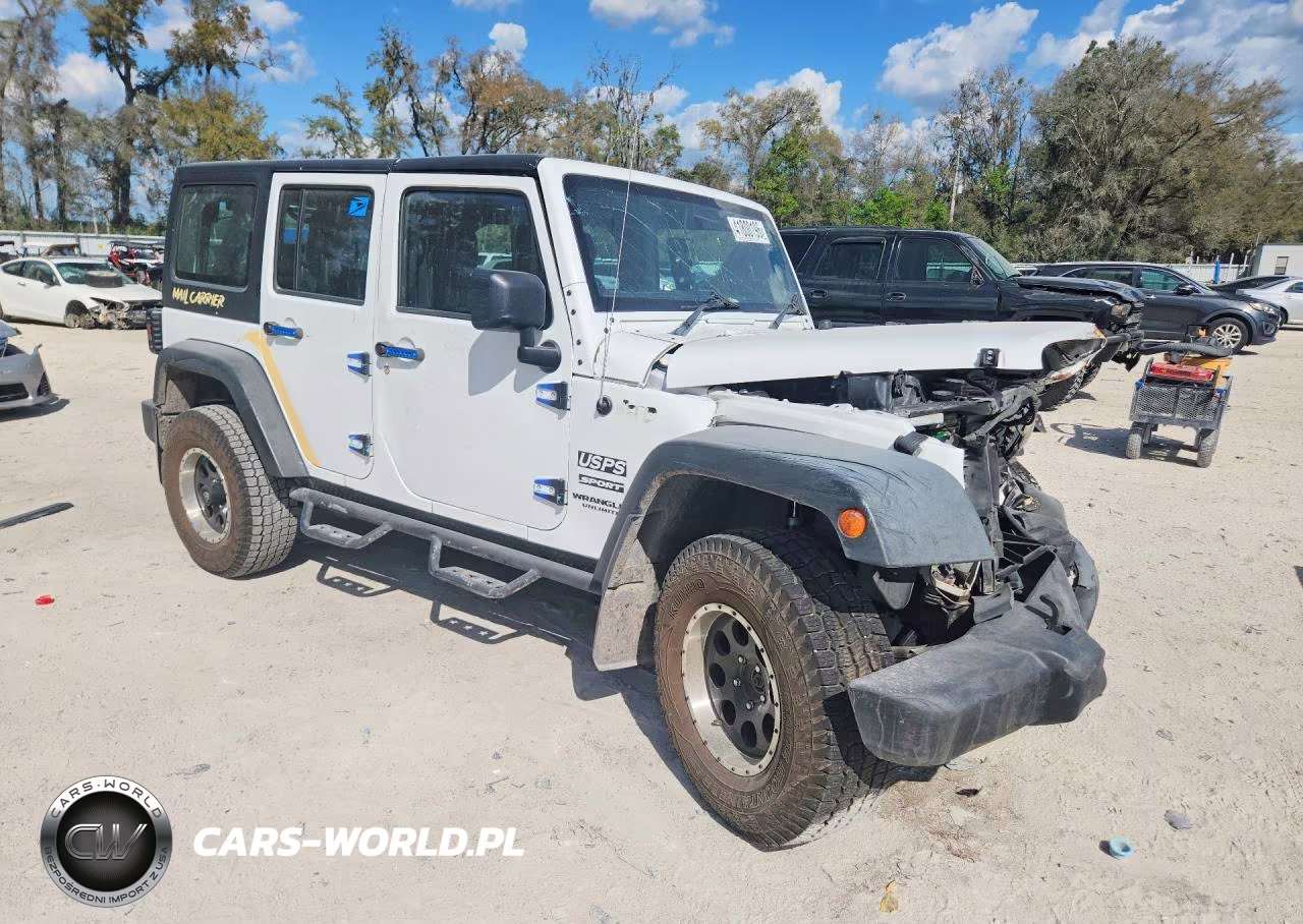 2014 Jeep Wrangler Unlimited Sport VIN:1C4BJWKG7EL199895 - 4