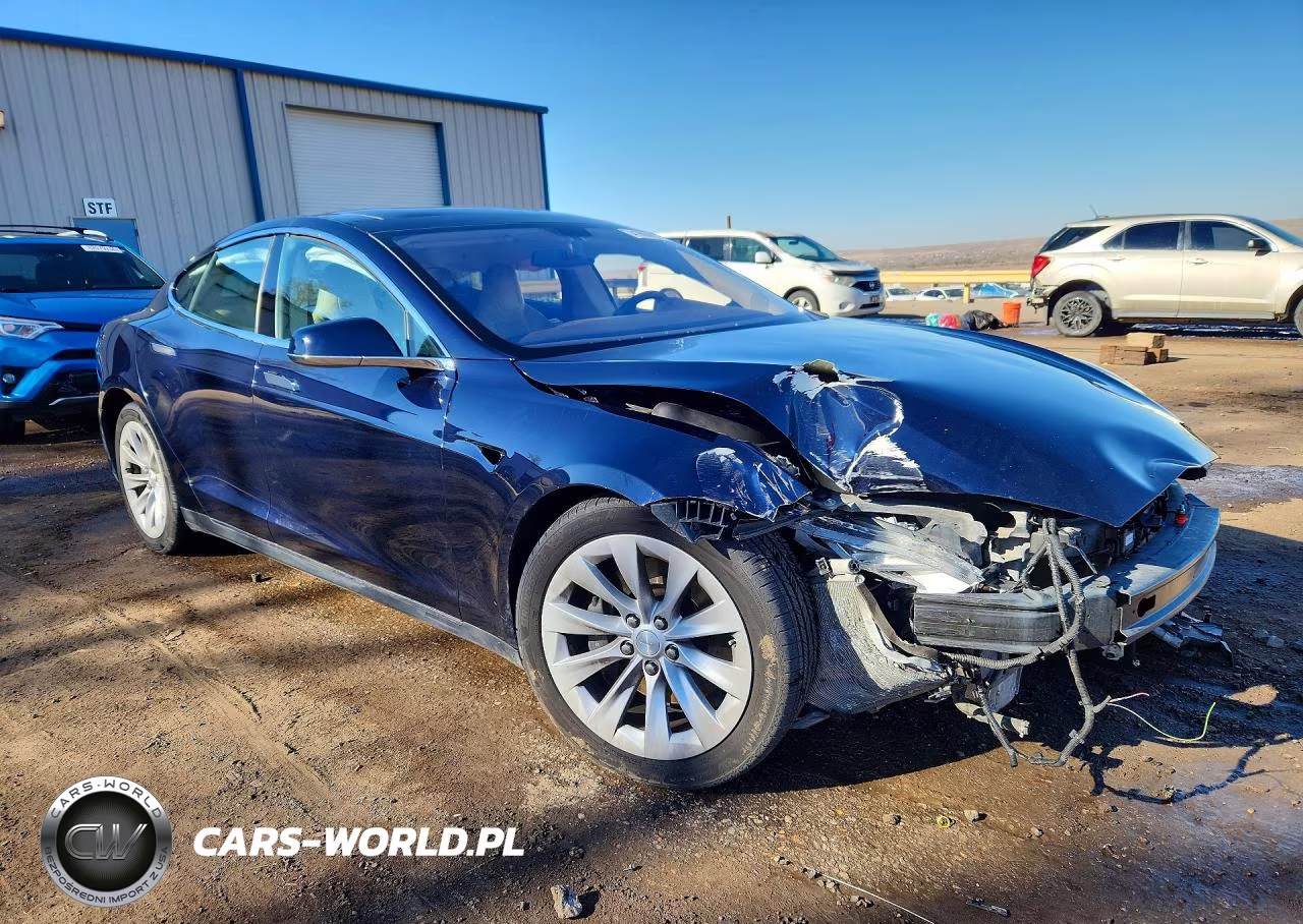 2013 Tesla Model S VIN:5YJSA1DP0DFP06878 - 4