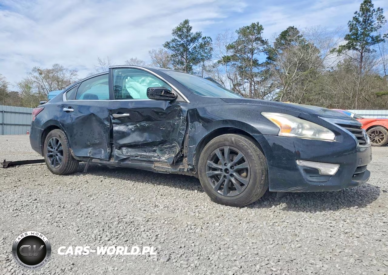 2015 Nissan Altima 2.5 S VIN:1N4AL3AP4FN405451 - 4