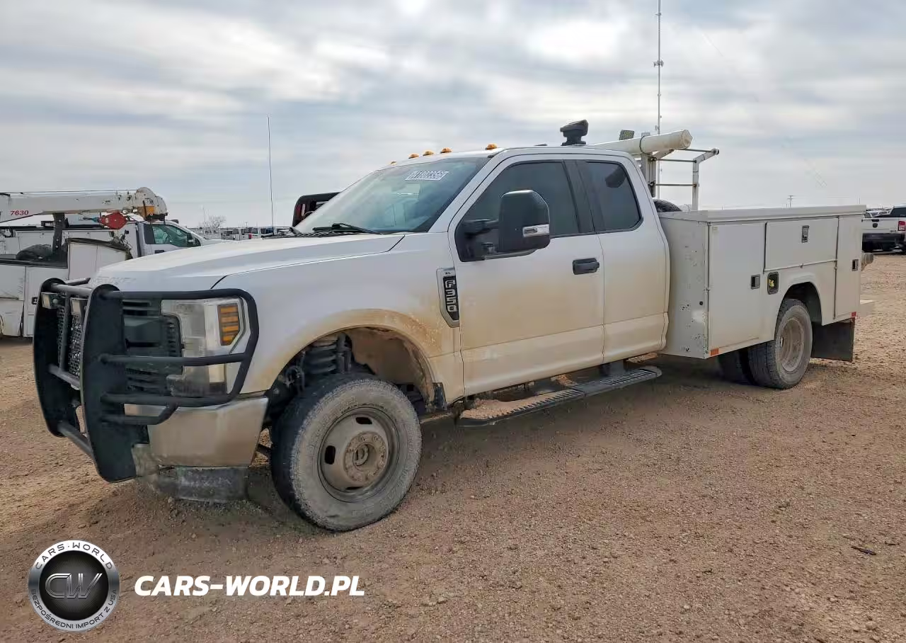 2019 Ford F350 Super Duty Utility - Service Truck