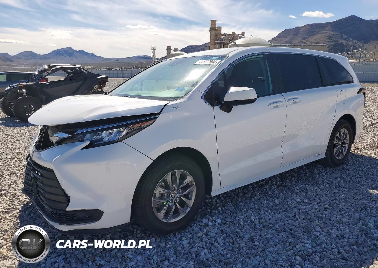 2023 Toyota Sienna Le 8-Passenger