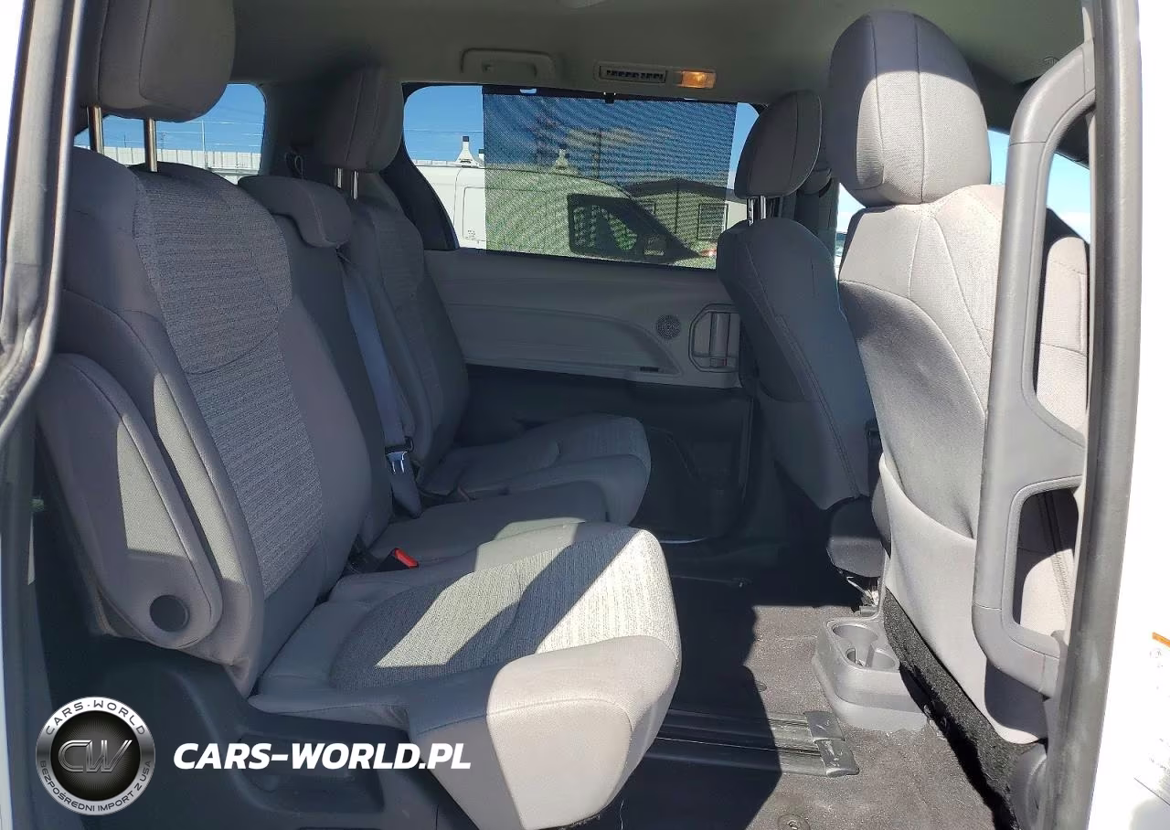 2023 Toyota Sienna Le 8-Passenger VIN:5TDKRKEC8PS163984 - 11