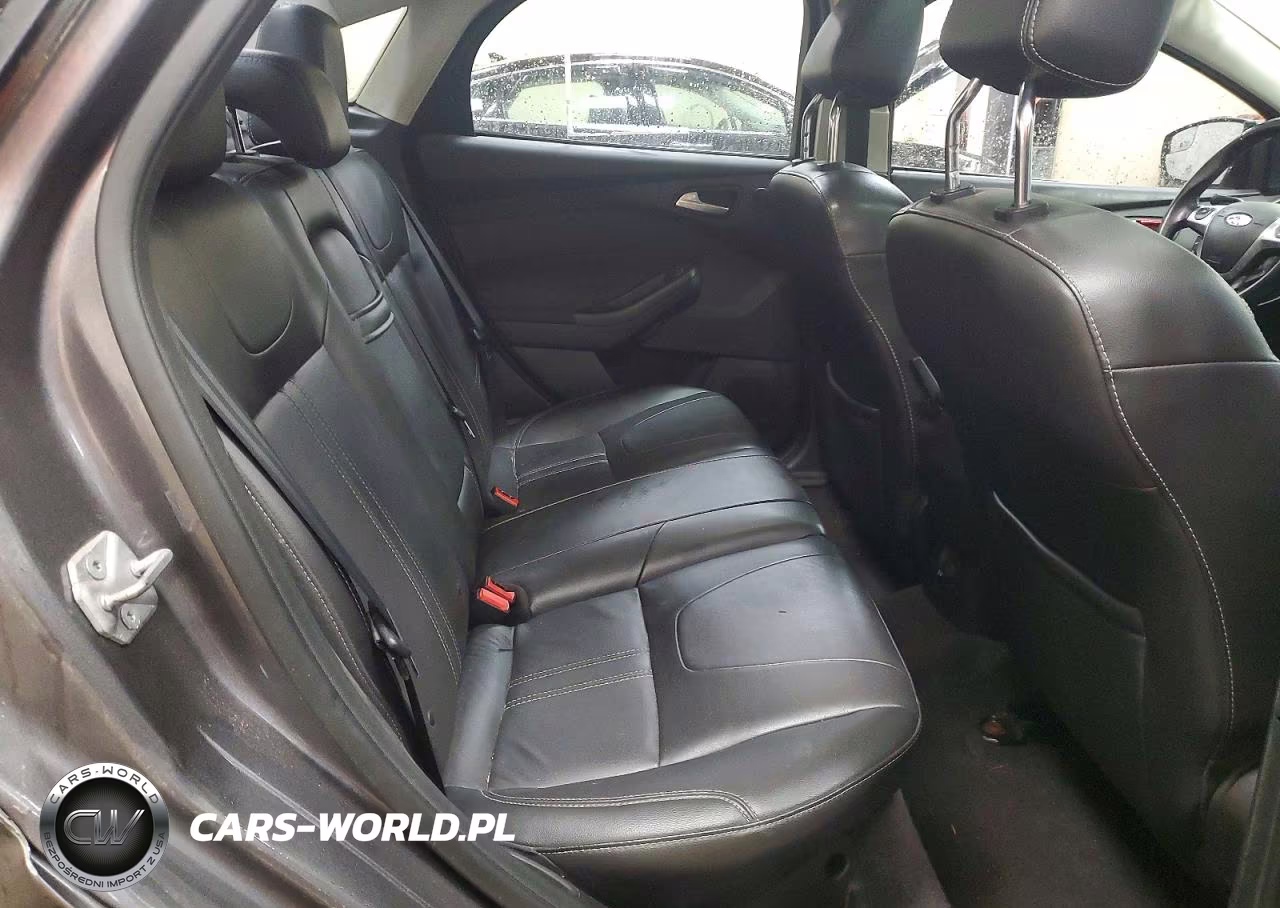 2012 Ford Focus Titanium VIN:1FAHP3J24CL194671 - 10