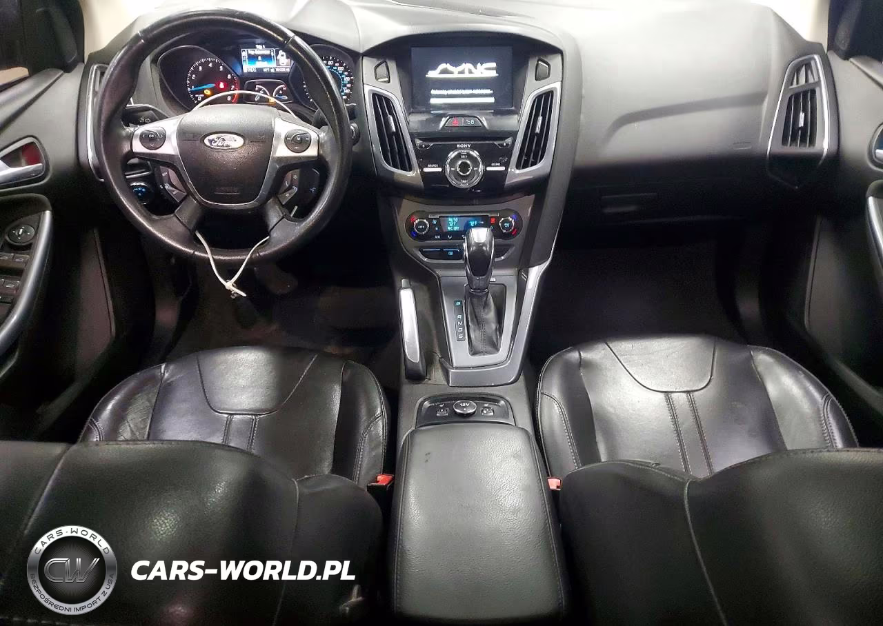 2012 Ford Focus Titanium VIN:1FAHP3J24CL194671 - 8