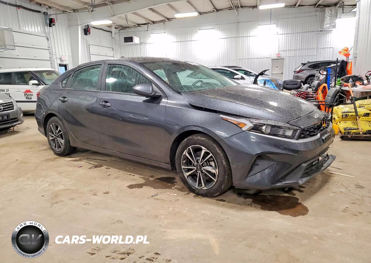 2024 Kia Forte Lxs VIN:3KPF24AD6RE768339 - 4