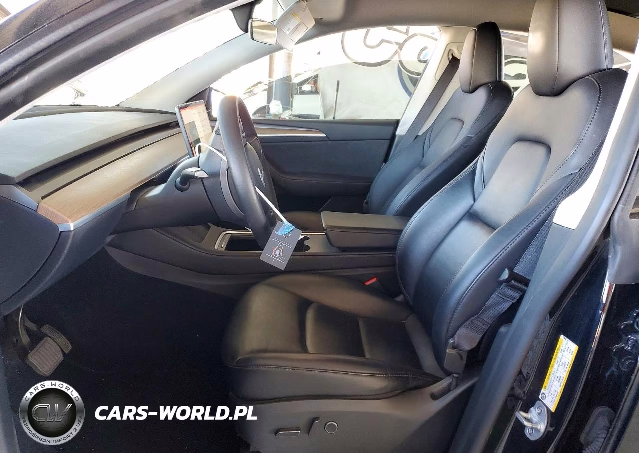 2023 Tesla Model Y VIN:7SAYGAEE2PF926486 - 7