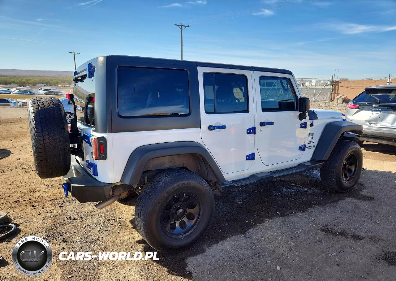 2016 Jeep Wrangler Unlimited Sport VIN:1C4BJWDG2GL209801 - 3