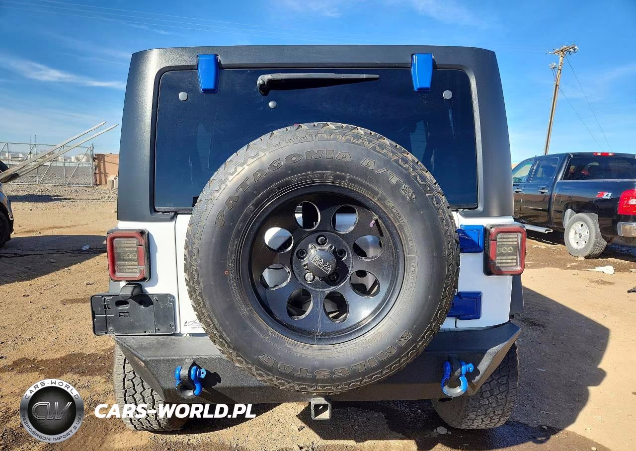 2016 Jeep Wrangler Unlimited Sport VIN:1C4BJWDG2GL209801 - 6