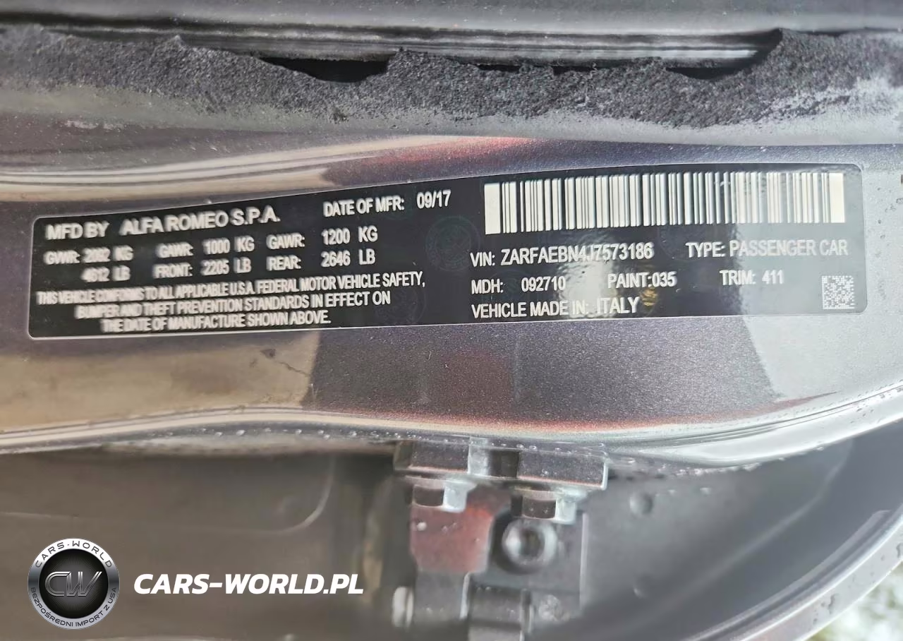 2018 Alfa Romeo Giulia VIN:ZARFAEBN4J7573186 - 12