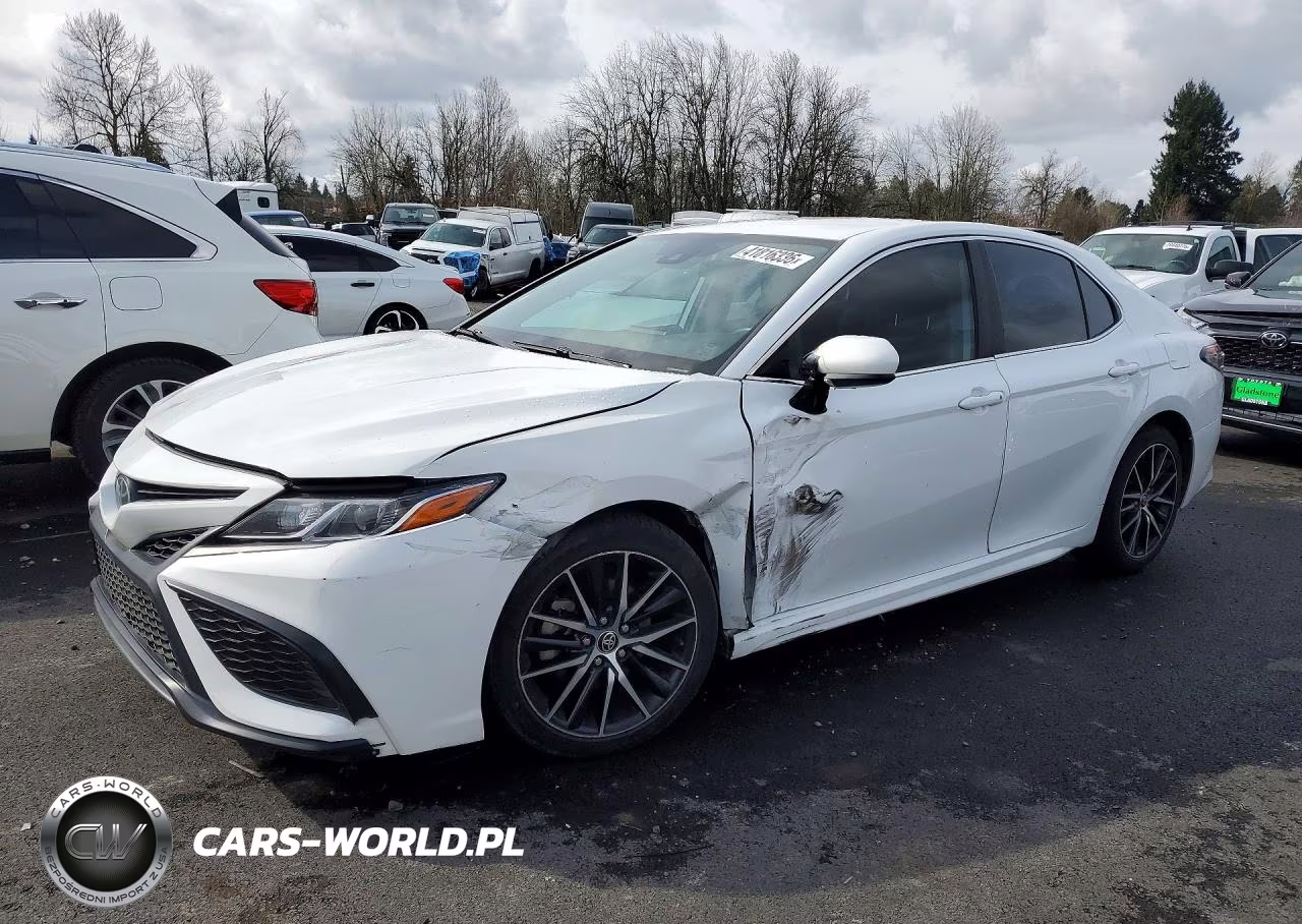 2021 Toyota Camry – zdjęcie 1 z 12